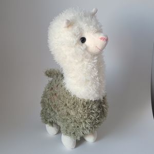 Alpaca stuffed animal